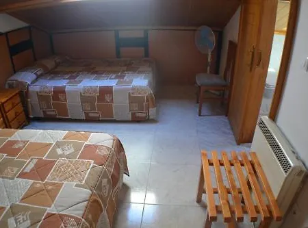 ゲストハウス Casa Maria ポルトノボ